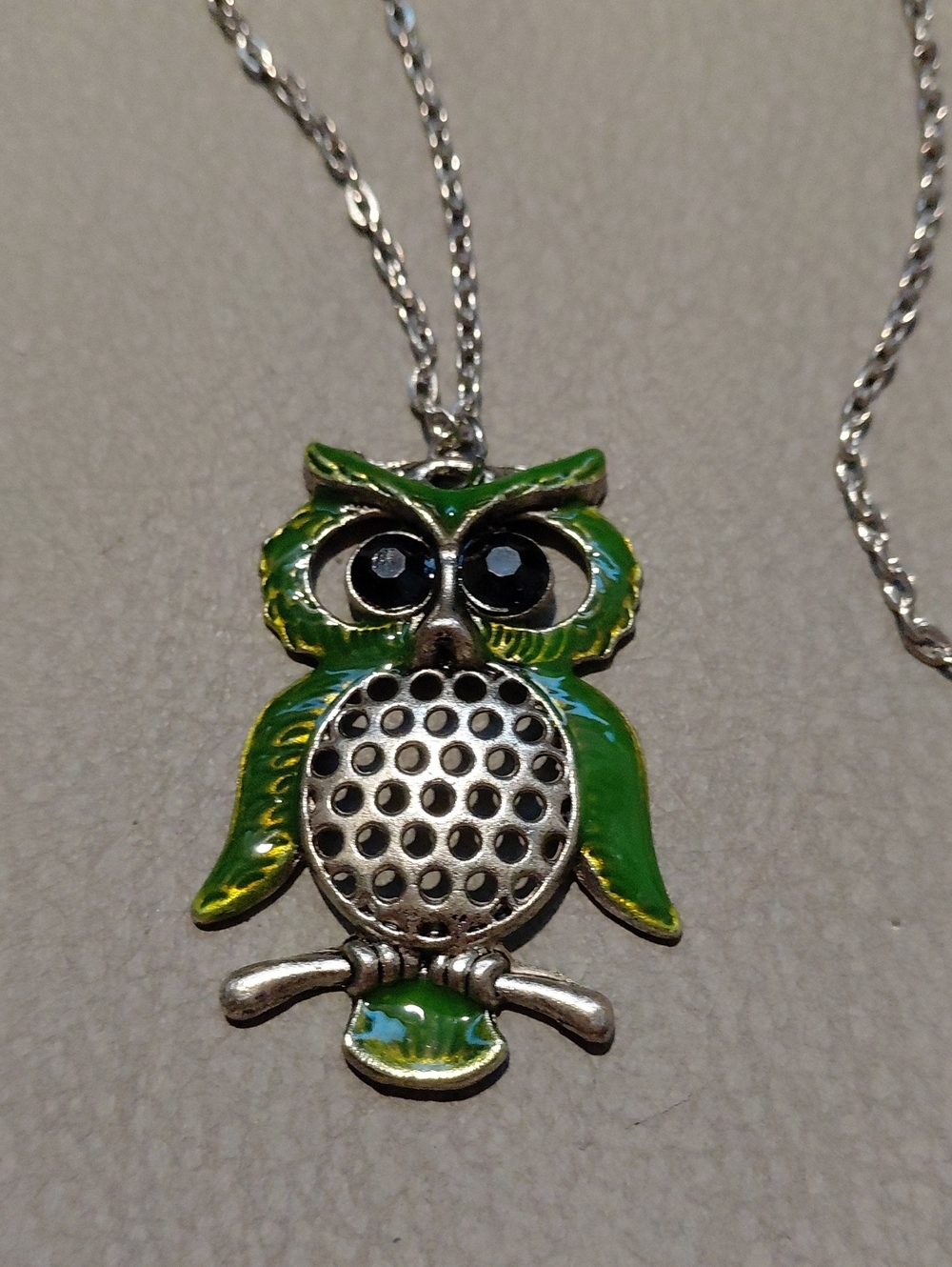Betsey Johnson Owl Necklace - Picture 4 of 6